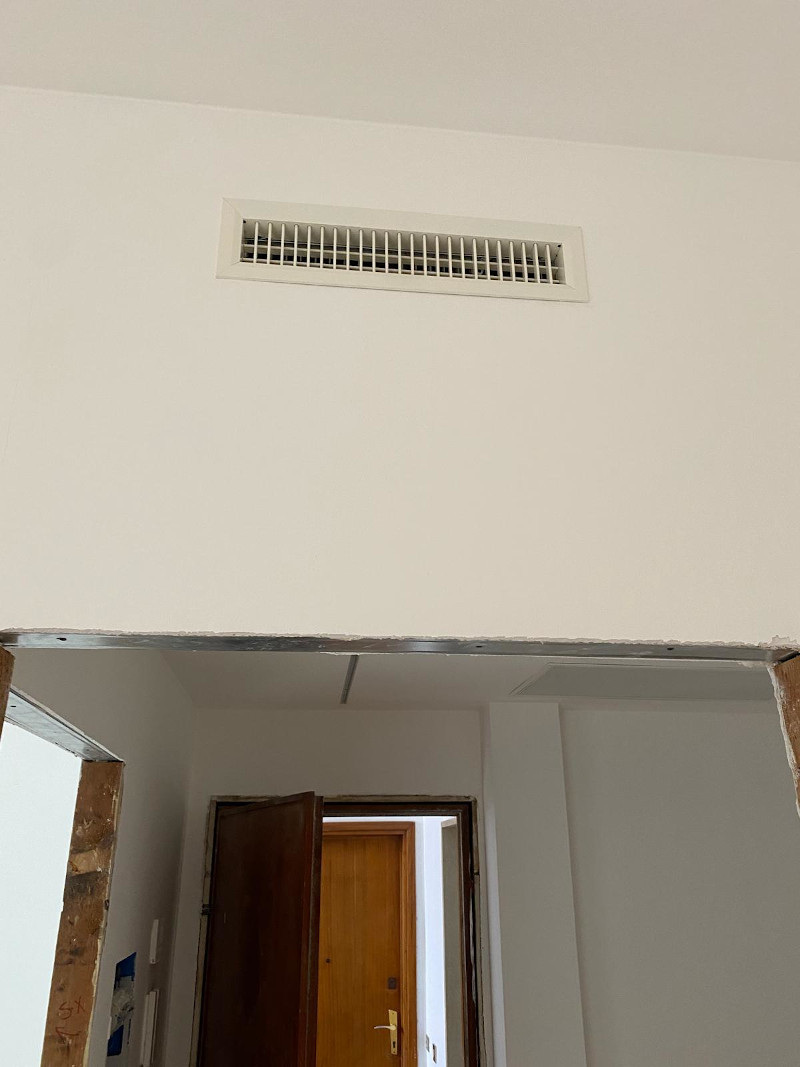 Foto di cantiere: Bocchetta di Mandata sopra porta - Progetto By Climaterm