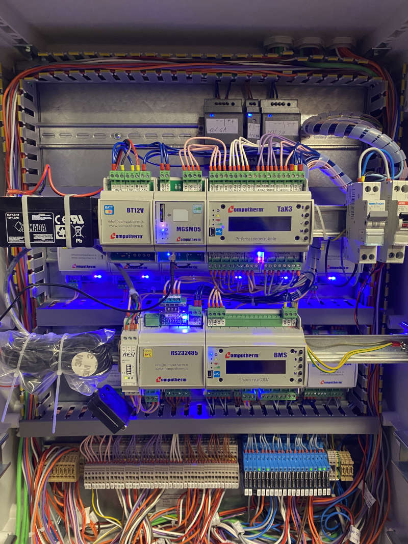 Quadro di controllo in centralina termica - Progetto By Climaterm